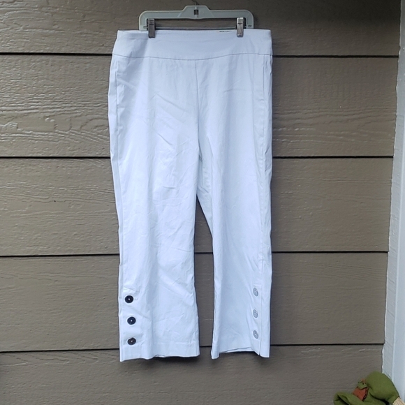 JM Collection Plus Size Button-Trim Cropped Pants White 0X 10 12 - Picture 7 of 12